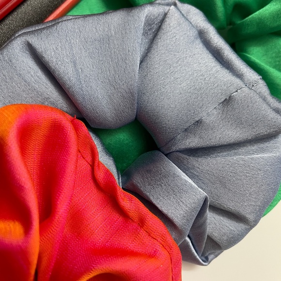 Satin combo scrunchz ❤️ - Picture 3 of 4